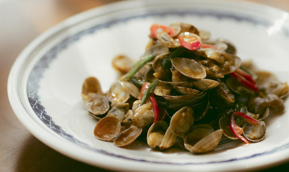 海带雪豆炖猪蹄：探索传统美食背后的发展趋势